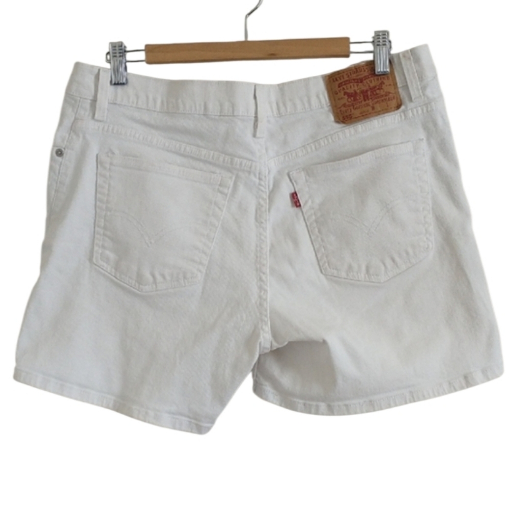 Levi's 555 Regular Fit White Jean Shorts for Women. Size-14
